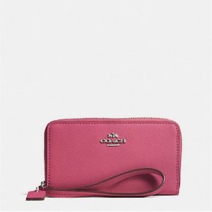 Coach Pebbled Leather Zip Wristlet Wallet